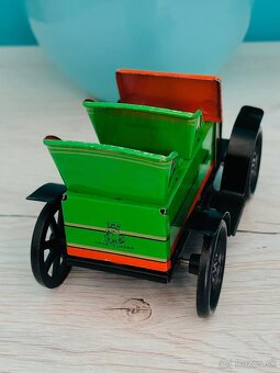 Plechové autíčko T.P.S. - 7