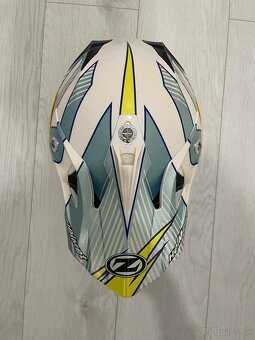 Helma na Motorku s okuliarmi - 7