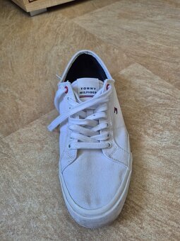 Tommy hilfiger tenisky biele (veľ 41) - 7