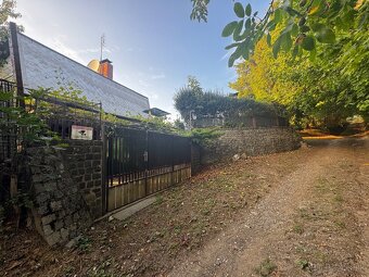 Na predaj murovaná chata s pozemkom 1190 m² - 7