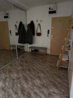 Znížená cena_príjemný, premyslený a veľký 3 izbový byt - 7