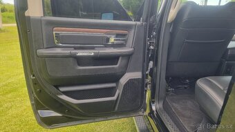 Dodge RAM 1500 Laramie - 7