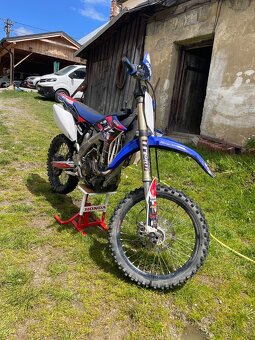 Yamaha YZF 250 - 7