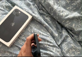 Na predaj Apple IPhone 13 - 7