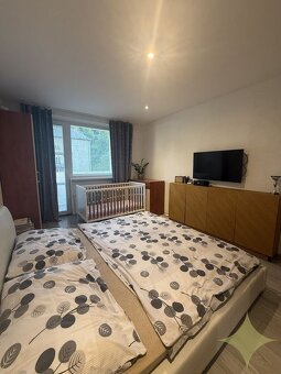 REZERVOVANÉ Priestranný 2,5-izbový byt s balkónom po komplet - 7