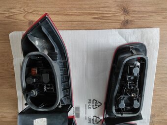 Renault Laguna 2 sedan zadné svetlá - 7