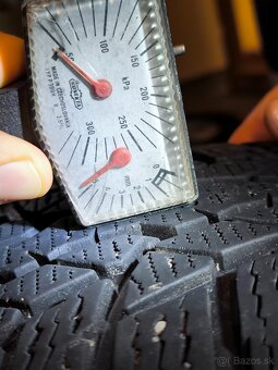 Nokian WR D4 195/65 R15 zimné + disky - 7