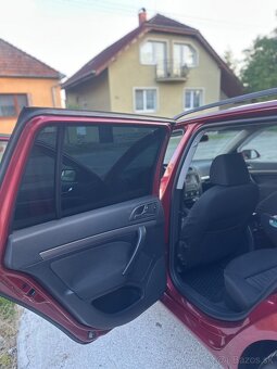Škoda Octavia Combi 2.0TDI DSG - 7