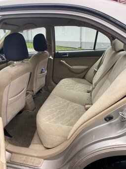 Honda Civic 7g sedan 1.6 v-tec - 7