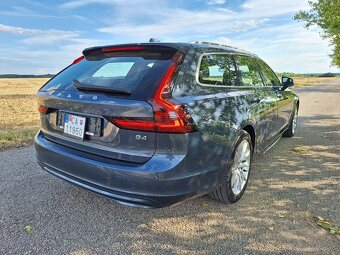 Volvo V90 Momentum PRO B4 - 7