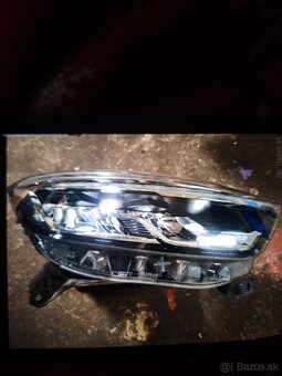 Renault Captur 1.2tce r.v.2017,rozpredam - 7