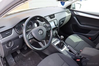 Škoda Octavia Combi 2.0 TDI Elegance/Style 4x4 - 7