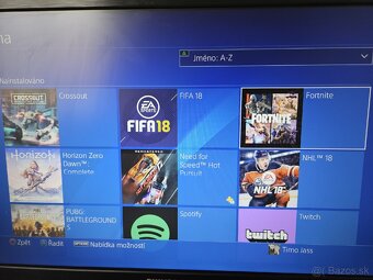 Playstation 4 - 7