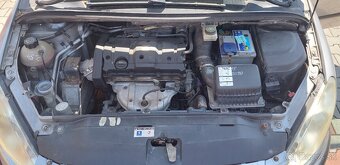 Peugeot 1.6. benzín, 80 kw, 2004 - 7
