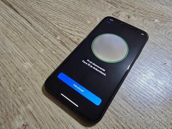 Iphone XR 64gb plnefunkcny ma len bezne znamky pouzivania al - 7