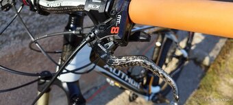 Karbónový horský bicykel veľkosť M - 7
