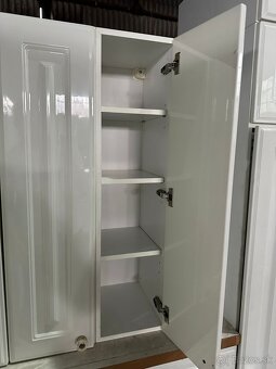 Moderná kuchynská linka so spotrebičmi - 7