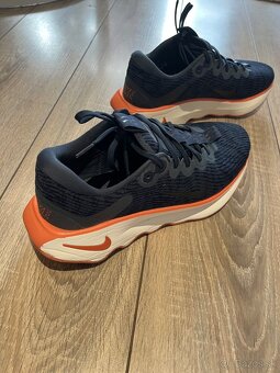 Nike nove botasky - 7