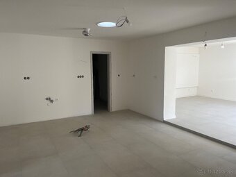 Predám nadštandardný rodinny dom Ptičie - 7