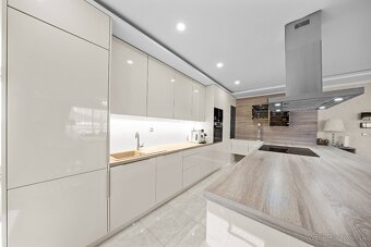 Luxusný 3.izbový rodinný dom s garážou Dunajská Streda - 7