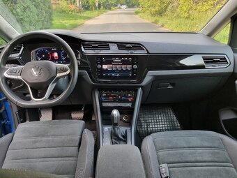 Predám VW Touran 1,5 TSI DSG - 7