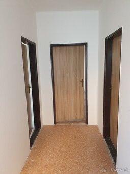 Kvalitný murovaný rodinný dom v okrese Levice - 7