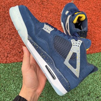 Air Jordan 4 Michigan PE - 7