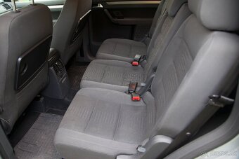VW Touran 2,0Tdi 103kW r.v. 02/2008 - 7