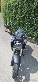 Honda cb125r - 7