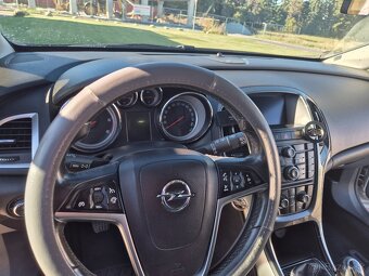 OPEL ASTRA J ST 1,7cdti 97kw - 7