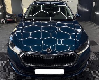 ✔️ Škoda Octavia Combi 2.0 TDI Ambition DSG: - 7