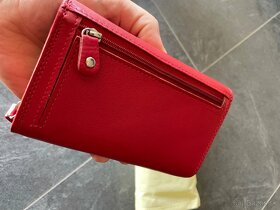 Dámska kožená peňaženka, červená šikovne spracovaná. - 7