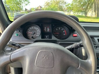 Mitsubishi Pajero Young II 2.5tdi 4x4 - 7