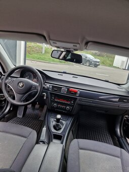 BMW e92 320i coupe manuál - 7
