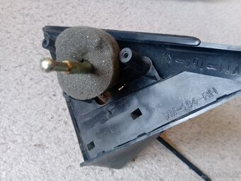 Kryt a úchyt na spätné zrkadlo - Opel Astra F - 7