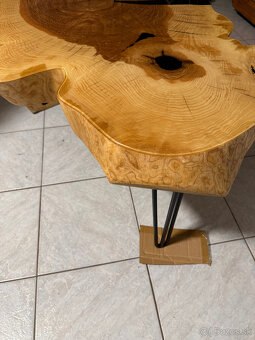 Predám epoxidový konferenčný stôl z dreva jaseň - 7