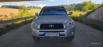toyota RAV4 - 7