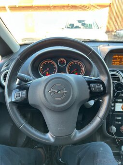 Opel Corsa 1.4 benzin s klimatizaciou - 7