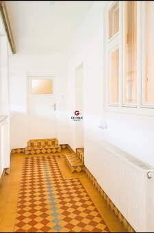 PRIESTRANNÝ RODINNÝ DOM S VEĽKÝM POZEMKOM – BEŽOVCE, OKRES S - 7