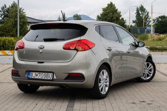 Kia Ceed 1,6 GDI FIFA EDITION - 7