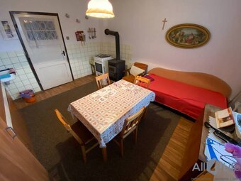 Rodinný dom v Ratnovciach na rekonštrukciu, 413 m² pozemok - 7