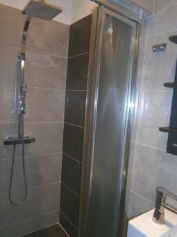 1izb. LAZARETSKÁ UL.(centrum) za 600 €/mes.vrátane energií - 7