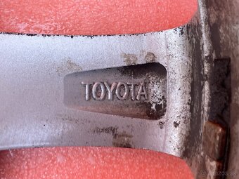 Originál Toyota R17" 5x114,3 - 4ks - 7
