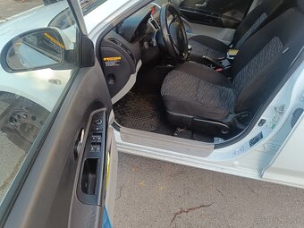 Kia Ceed Combi 2,0 CRDI - 7