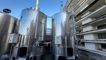 Vinifikátor objemu 11.400 L s vyhrnovaním - 7