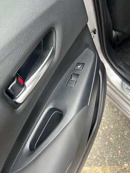 Corolla hybrid - 7