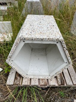 Betonove kvetinace | 15€/KS | 120-180kg - BEZ dopravy - 7