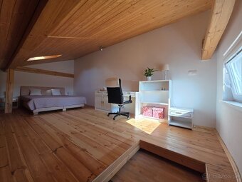 NA PREDAJ ZAUJÍMAVÝ MEZONET S PARKOVANÍM BRATISLAVA III - 7