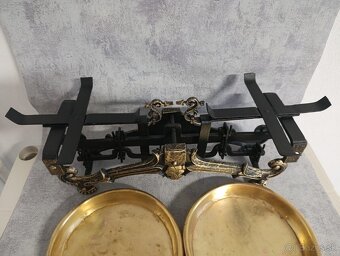 Staré pekne dvoumiskové váhy se ženou po renovacii - 7