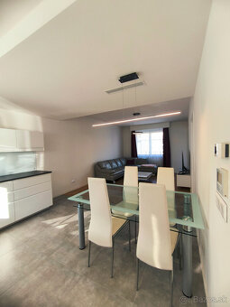 VOĽNÝIba u nás 2i BEZRUČOVA RESIDENCE,balkón,loggia,garáž. - 7